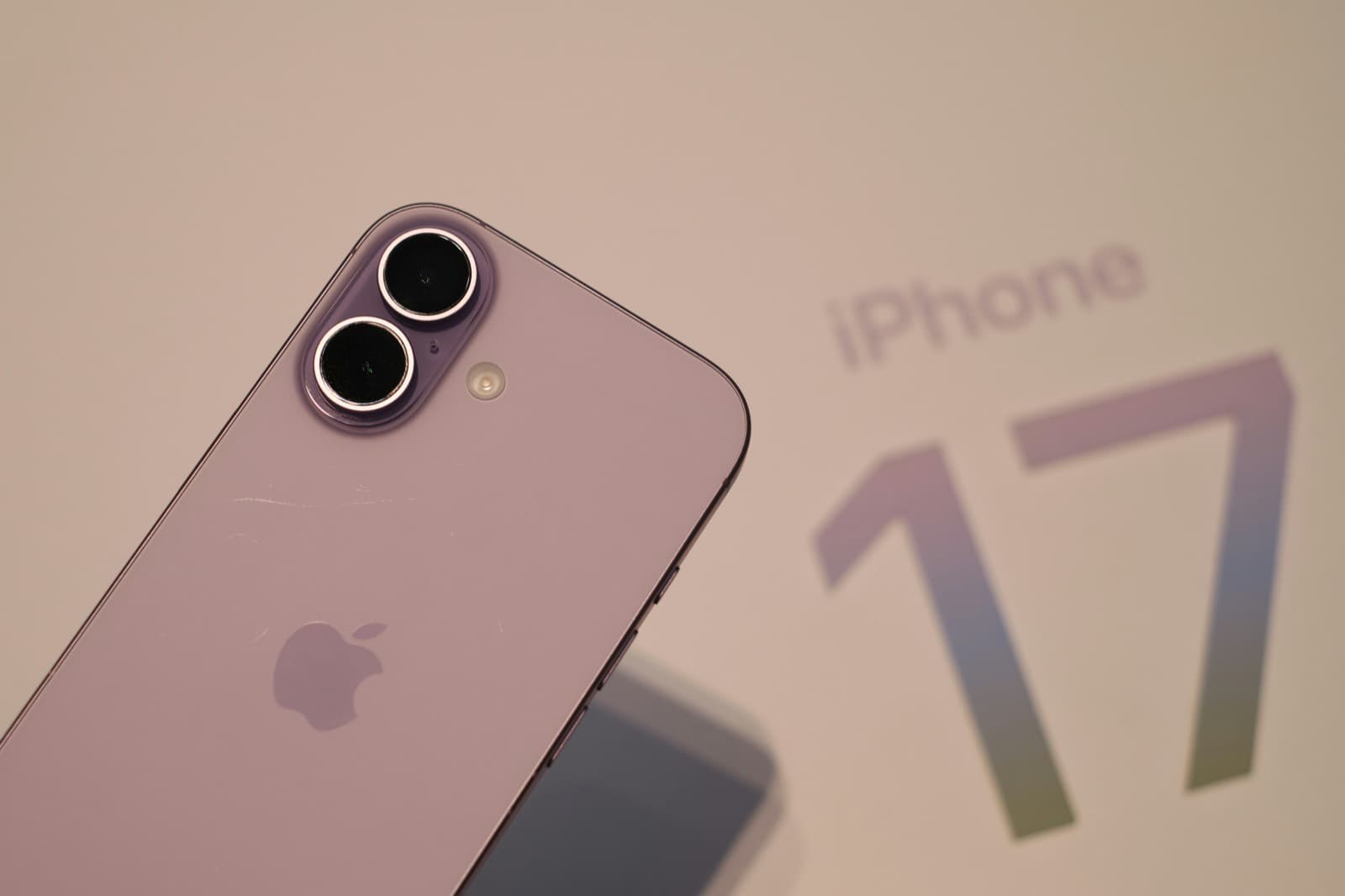 Apple iPhone — Ocean Gold Duty Free, Fujairah
